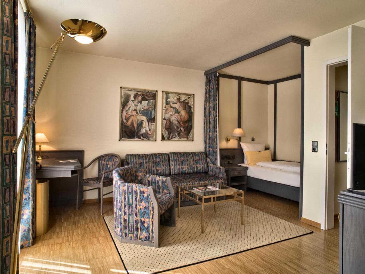 Posthaus Hotel Residenz Kronberg im Taunus Bagian luar foto