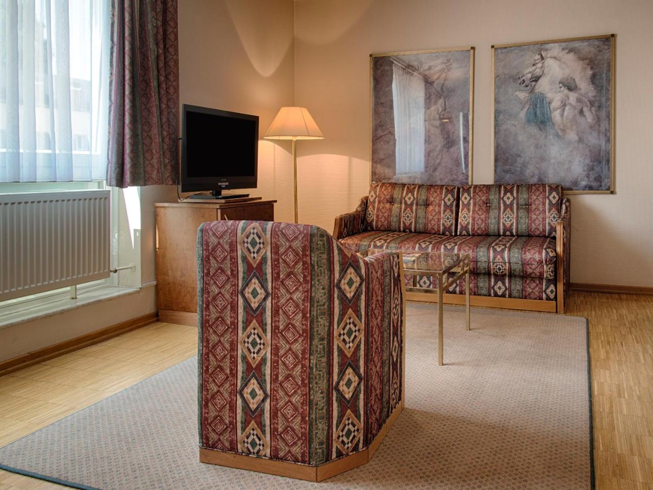 Posthaus Hotel Residenz Kronberg im Taunus Bagian luar foto