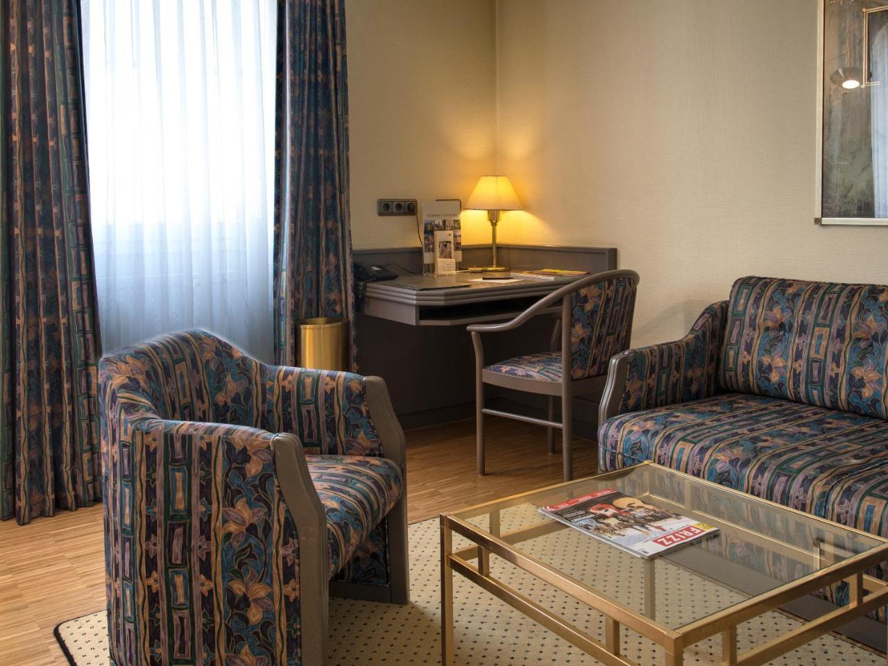 Posthaus Hotel Residenz Kronberg im Taunus Bagian luar foto
